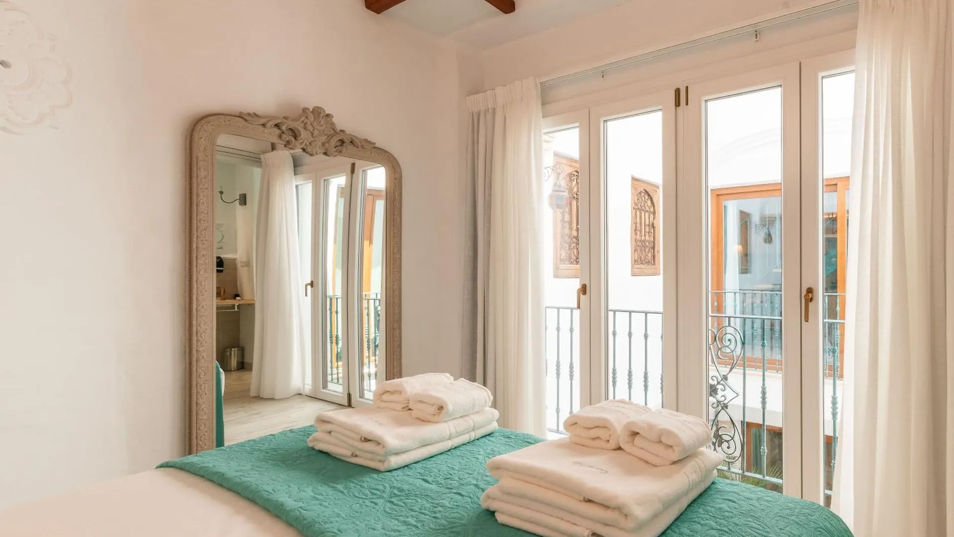 Casa Esmeralda - Luxury Boutique Apartments Old Town Estepona España