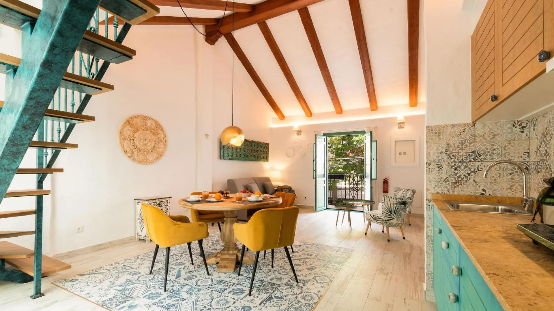 Casa Esmeralda - Luxury Boutique Apartments Old Town Estepona 0*,  España